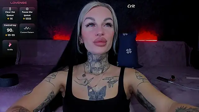 Snapshot of angel_devil_forever chatting on November 2025 10:10:02 PM angel devil forever online show from November 2025 10:10:02 PM