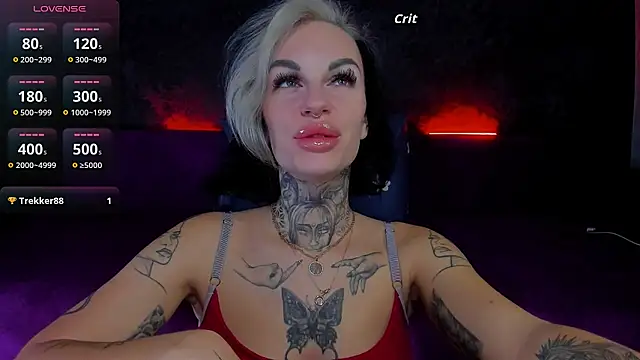 Snapshot of angel_devil_forever chatting on November 2025 10:32:01 PM angel devil forever online show from November 2025 10:32:01 PM