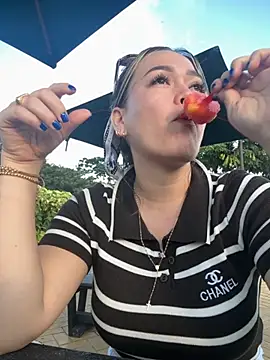 Danielavegax online show from November 2025 09:59:01 PM