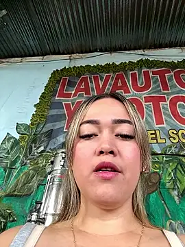 Snapshot of Danielavegax chatting on December 2025 03:14:02 PM Danielavegax online show from December 2025 03:14:02 PM