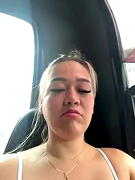 Danielavegax online show from October 2025 08:09:02 PM