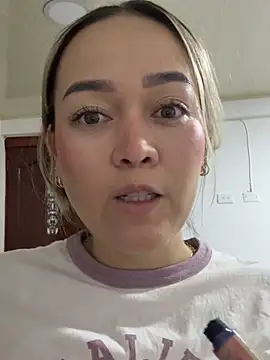 Snapshot of Danielavegax chatting on May 2026 02:26:01 AM Danielavegax online show from May 2026 02:26:01 AM