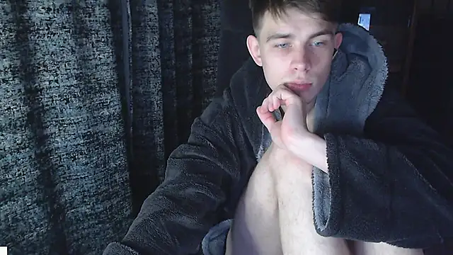 Snapshot of Student_Oliver chatting on November 2025 08:02:01 PM Student Oliver online show from November 2025 08:02:01 PM