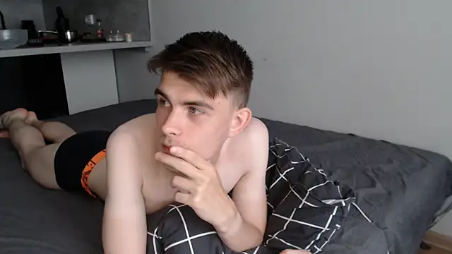 Student Oliver online show from July 2026 02:06:02 PM