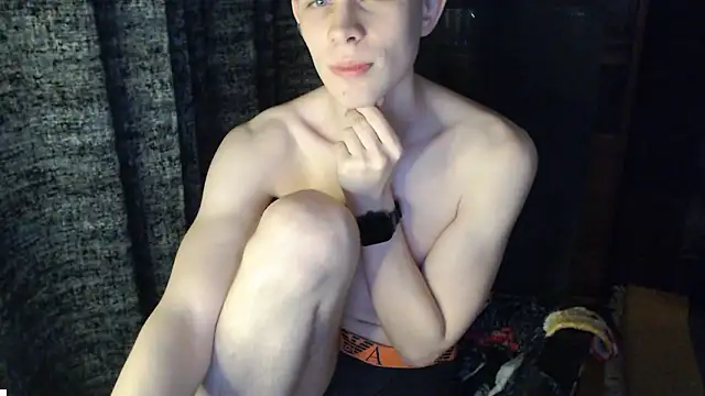 Snapshot of Student_Oliver chatting on March 2026 08:16:02 PM Student Oliver online show from March 2026 08:16:02 PM