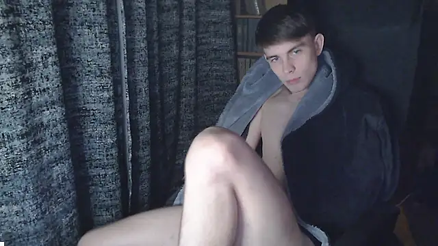 Snapshot of Student_Oliver chatting on November 2025 07:14:02 PM Student Oliver online show from November 2025 07:14:02 PM