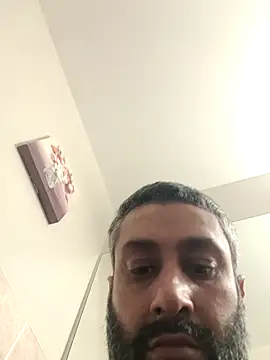 Lun4chuut online show from February 2026 08:11:02 PM