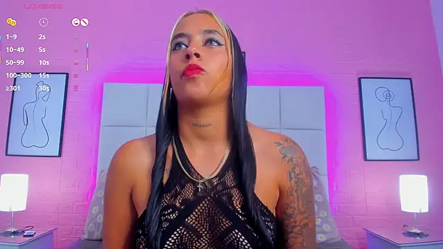 charlotte kisss online show from June 2026 12:06:02 PM