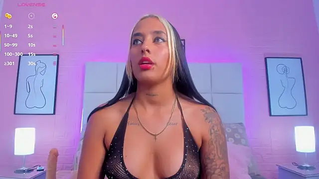 Snapshot of charlotte_kisss chatting on April 2026 06:27:02 PM charlotte kisss online show from April 2026 06:27:02 PM