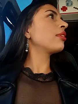 Astrid-- online show from November 2025 07:39:01 PM