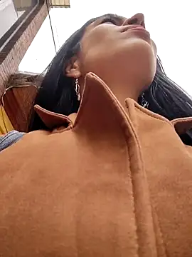 Astrid-- online show from September 2025 03:00:01 PM