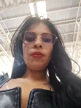 Astrid-- online show from November 2025 07:35:01 PM