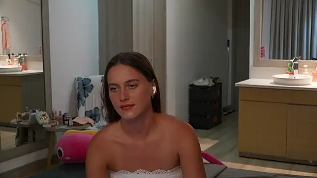 Snapshot of HarleyDeess chatting on July 2026 08:11:02 PM HarleyDeess online show from July 2026 08:11:02 PM