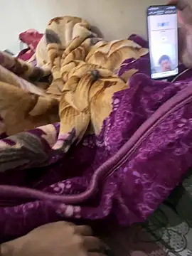 Snapshot of Monty_xxx chatting on December 2025 09:19:02 PM Monty xxx online show from December 2025 09:19:02 PM