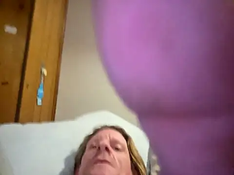 Travislovescum online show from January 2026 04:50:02 AM