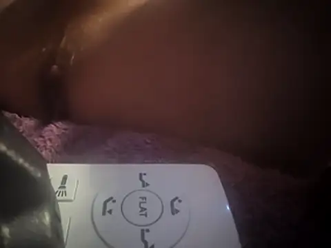 Snapshot of Travislovescum chatting on November 2025 06:23:02 AM Travislovescum online show from November 2025 06:23:02 AM