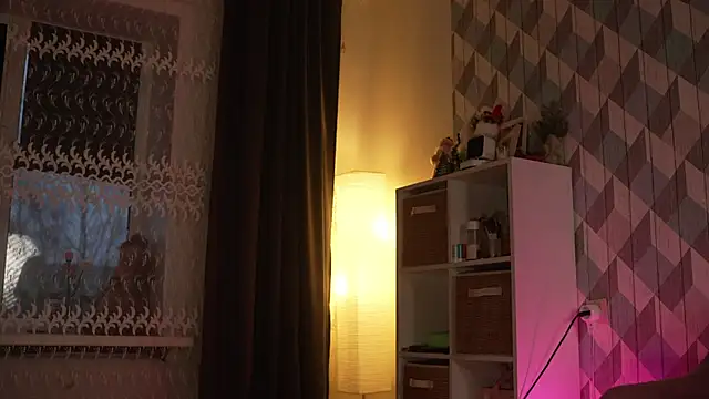 Snapshot of HelloHodge chatting on January 2025 04:30:02 PM HelloHodge online show from January 2025 04:30:02 PM