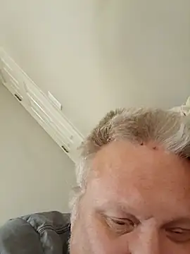 Snapshot of Jbirdb48 chatting on December 2025 04:33:02 AM Jbirdb48 online show from December 2025 04:33:02 AM