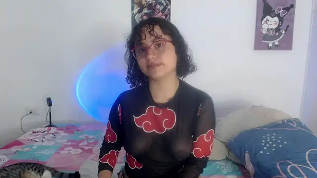 Snapshot of lou_cute chatting on February 2025 04:25:01 AM lou cute online show from February 2025 04:25:01 AM