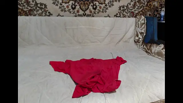 Snapshot of AlanStrongs chatting on May 2026 01:57:16 AM AlanStrongs online show from May 2026 01:57:16 AM