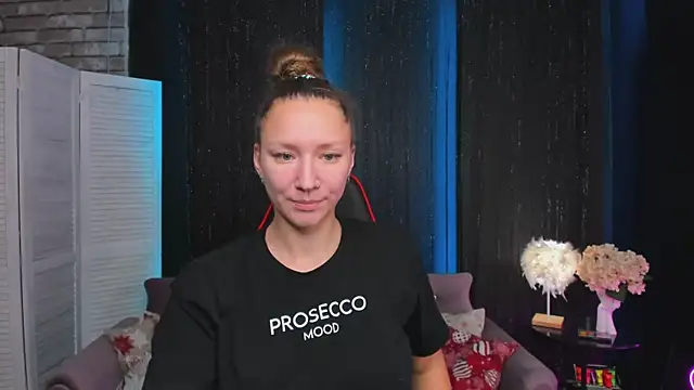 Snapshot of SarahCoksss chatting on November 2025 11:36:01 PM SarahCoksss online show from November 2025 11:36:01 PM