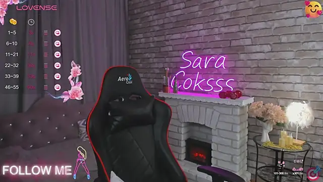 Snapshot of SarahCoksss chatting on October 2025 01:00:02 AM SarahCoksss online show from October 2025 01:00:02 AM