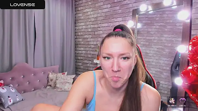 Snapshot of SarahCoksss chatting on March 2025 04:52:02 AM SarahCoksss online show from March 2025 04:52:02 AM