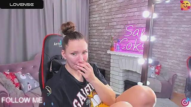 Snapshot of SarahCoksss chatting on March 2025 03:30:02 AM SarahCoksss online show from March 2025 03:30:02 AM