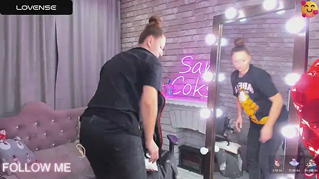 Snapshot of SarahCoksss chatting on March 2025 11:31:02 PM SarahCoksss online show from March 2025 11:31:02 PM