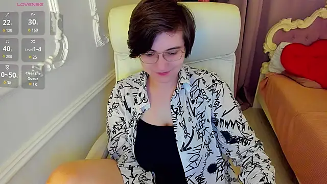 Snapshot of Lily_Marlin chatting on July 2026 12:17:01 AM Lily Marlin online show from July 2026 12:17:01 AM