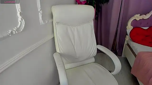 Lily Marlin online show from May 2026 01:33:02 AM