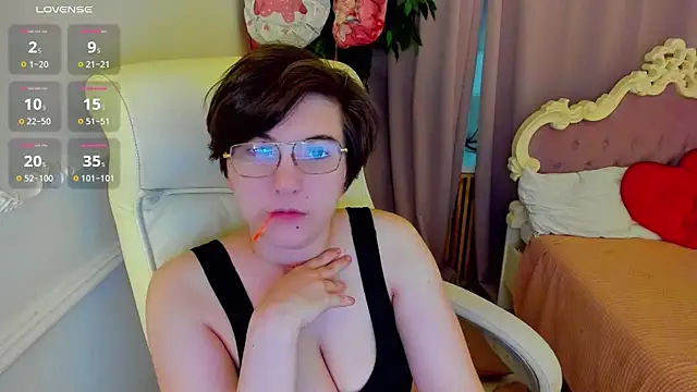 Lily Marlin online show from June 2026 03:04:01 AM