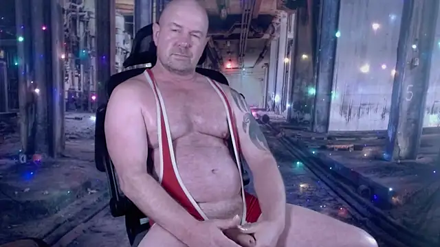 ManlyPrisonGuy online show from November 2025 12:42:01 PM