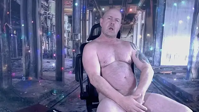 ManlyPrisonGuy online show from December 2025 11:14:01 AM