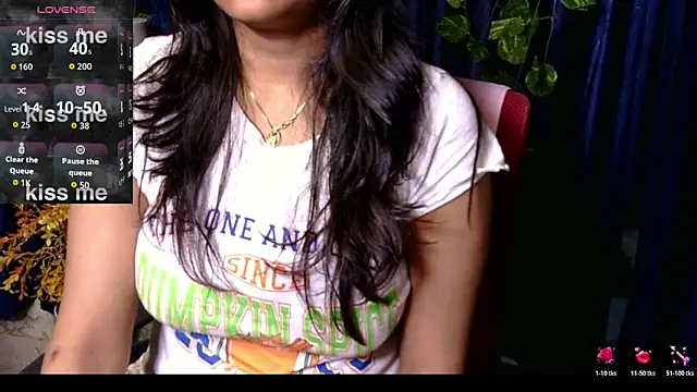 sexy-simmy online show from December 2025 04:19:01 PM