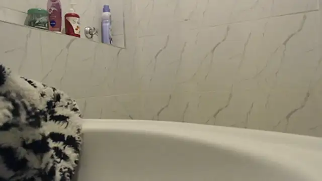 CurvyGlass online show from March 2026 03:17:02 AM