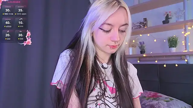 TristaRoht online show from April 2026 03:18:02 PM