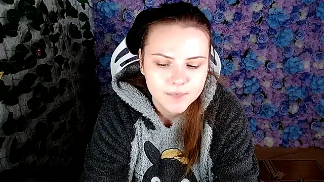 IxxiLiana online show from September 2025 05:03:01 AM