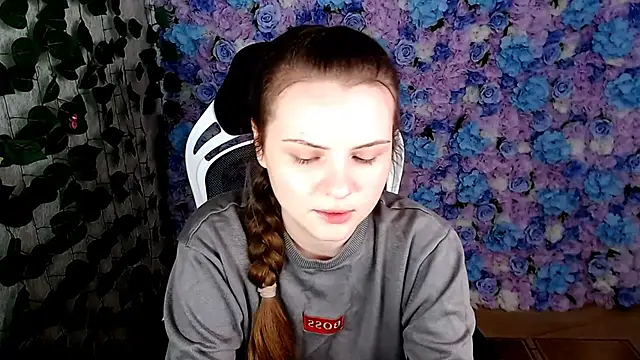 IxxiLiana online show from October 2025 05:11:02 AM