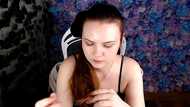 IxxiLiana online show from September 2025 05:13:01 AM