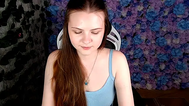 IxxiLiana online show from October 2025 05:07:01 AM