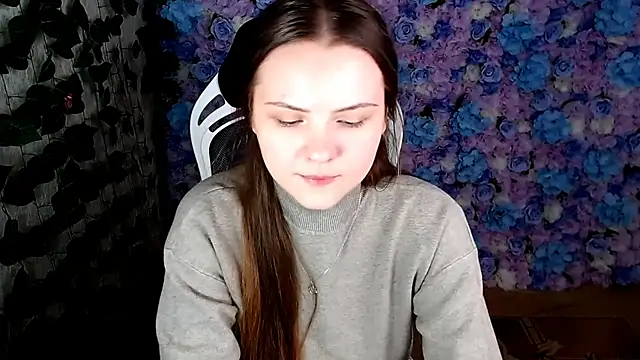 IxxiLiana online show from October 2025 05:09:02 AM