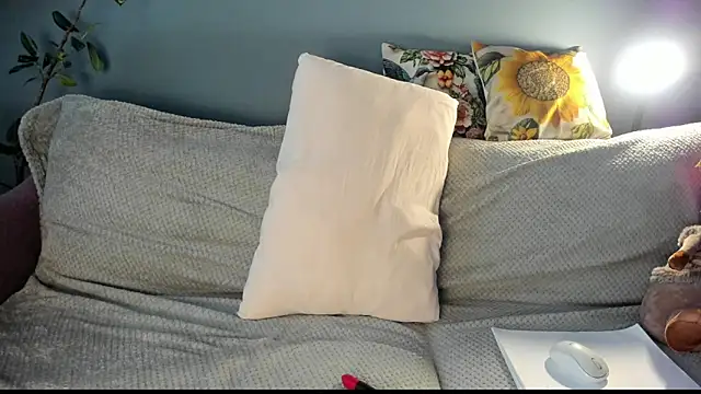 missbenz online show from February 2026 09:33:01 AM