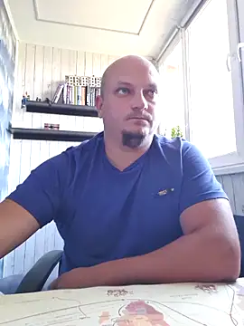 Snapshot of Pandasky chatting on October 2025 10:20:01 AM Pandasky online show from October 2025 10:20:01 AM