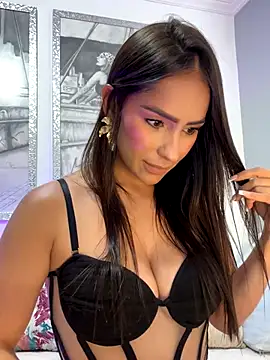 Mau White online show from October 2025 06:21:01 PM