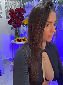 Mau White online show from March 2026 01:44:01 AM