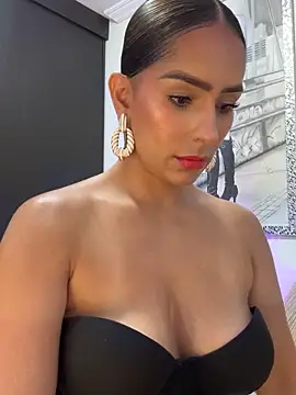 Mau White online show from October 2025 09:36:01 PM