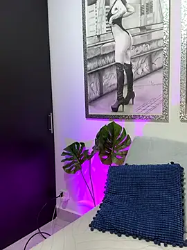 Mau White online show from October 2025 12:36:02 AM