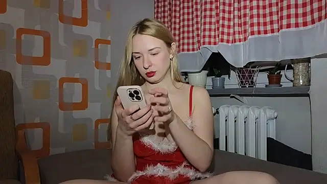 FREYA - online show from December 2025 03:32:02 PM
