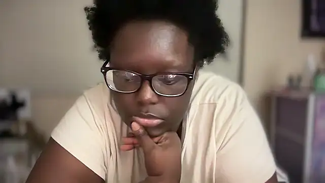 Snapshot of Yagurl__west chatting on February 2025 03:40:01 AM Yagurl west online show from February 2025 03:40:01 AM